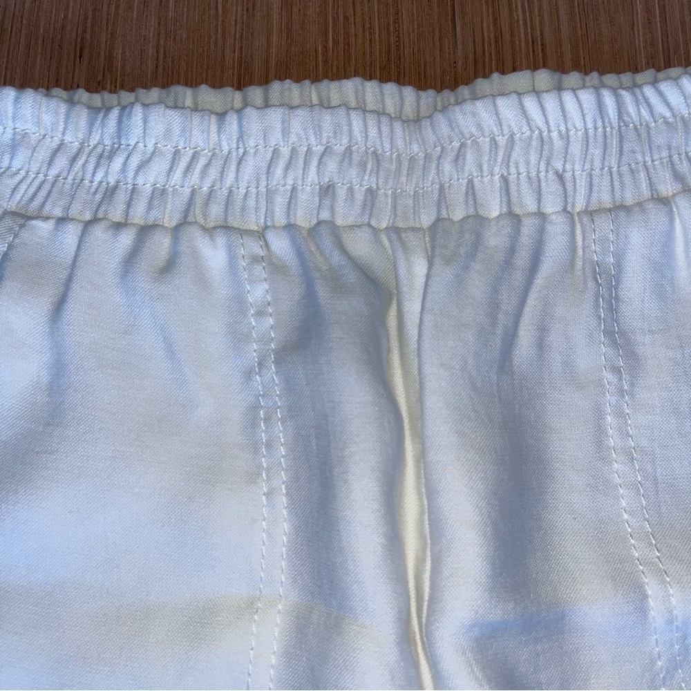 BCBG White Shorts - Picture 7 of 8